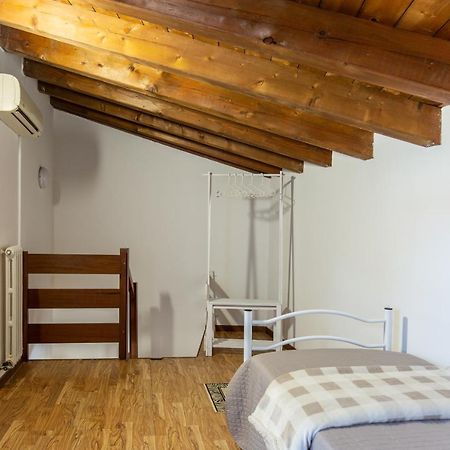 카스텔누보델가다 Blu Bed 아파트 외부 사진